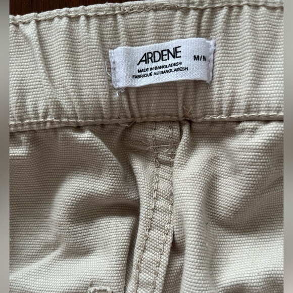 5/20$ Ardene Women's Tan Shorts size medium - Picture 3 of 4